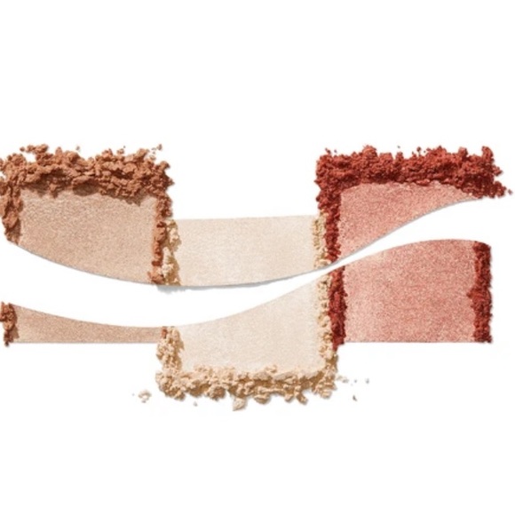 COCA-COLA X MORPHE GLOWING LOOSE HIGHLIGHTER π₯ - Picture 4 of 8